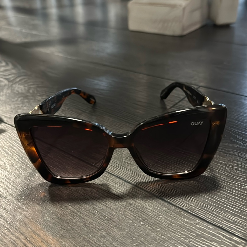 Quay Chain Reaction Sunglasses